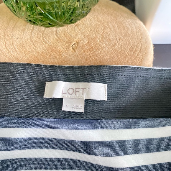 LOFT Black & White Horizontal Stripe Mini Wrap Skirt size Small - Picture 6 of 9